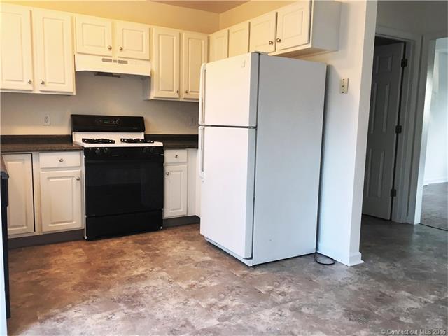 17 Mettler St, Woodbridge, CT 06525