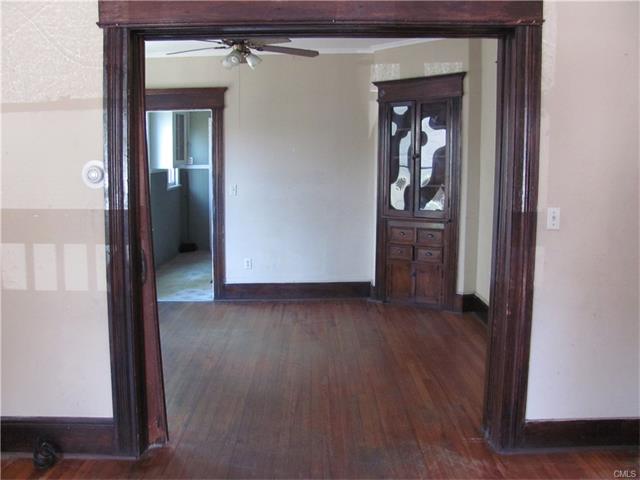 39 Vine Street, Bridgeport, CT 06604