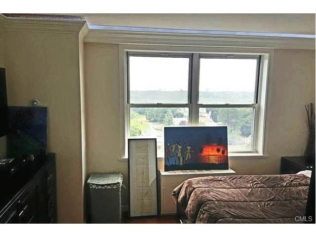 2625 Park Avenue, Bridgeport, CT 06604