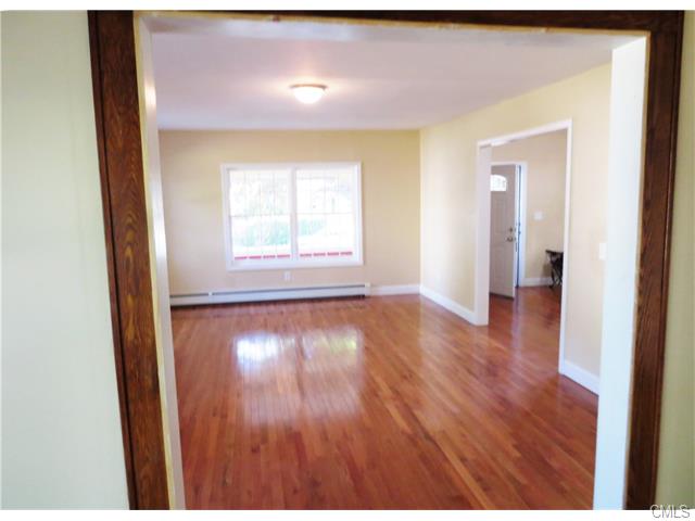 590 Beechwood Avenue, Bridgeport, CT 06604
