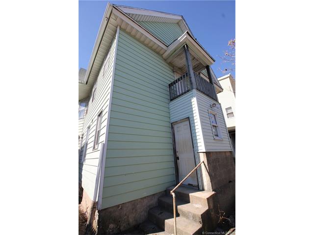 304- 306 Center St, Bridgeport, CT 06604