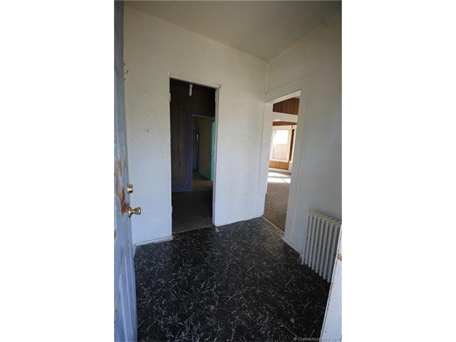 304- 306 Center St, Bridgeport, CT 06604