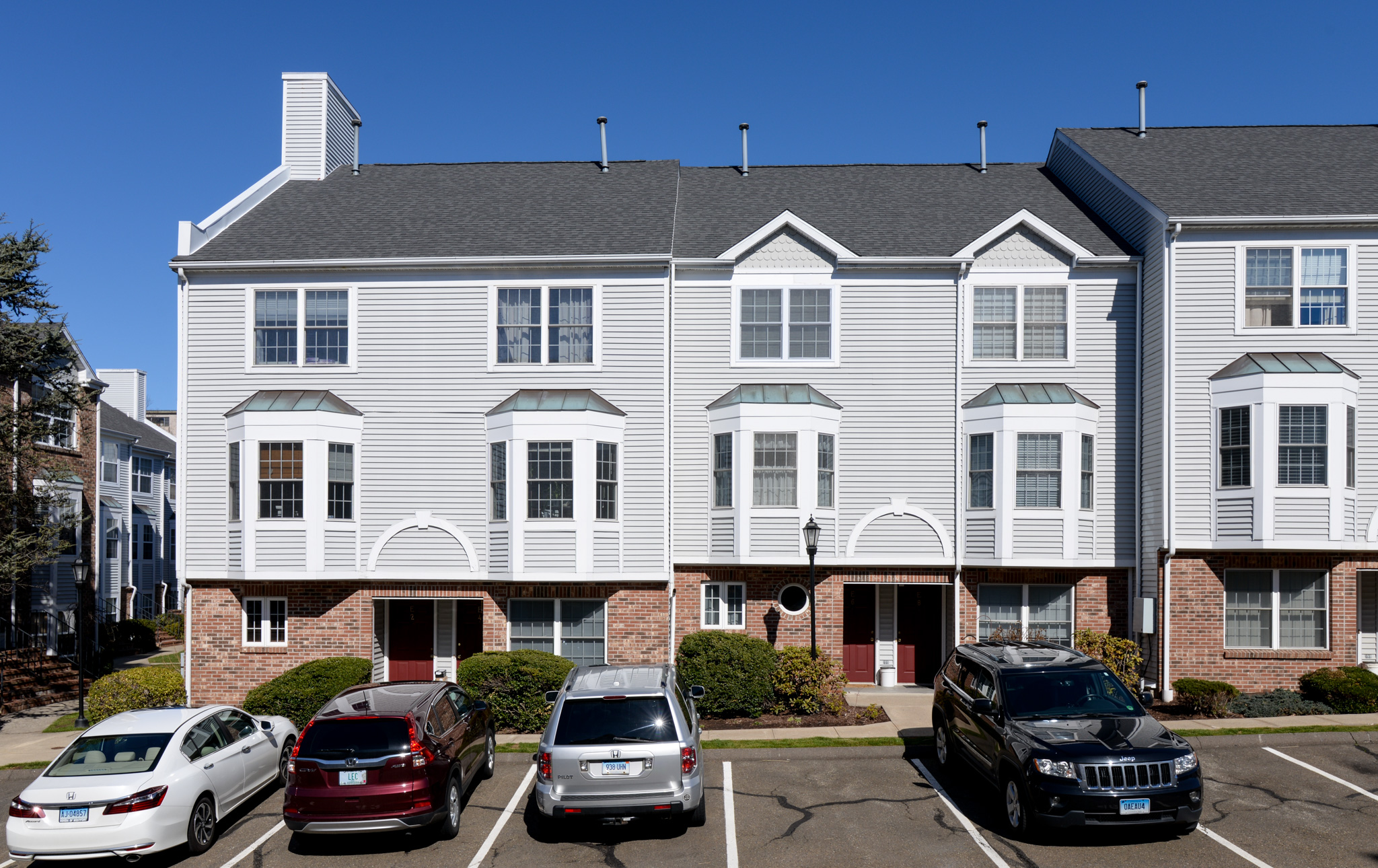 2612 North Avenue, #E1, Bridgeport, CT 06604