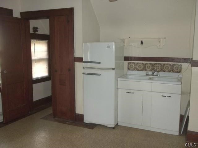 78 Harborview Avenue, Bridgeport, CT 06605