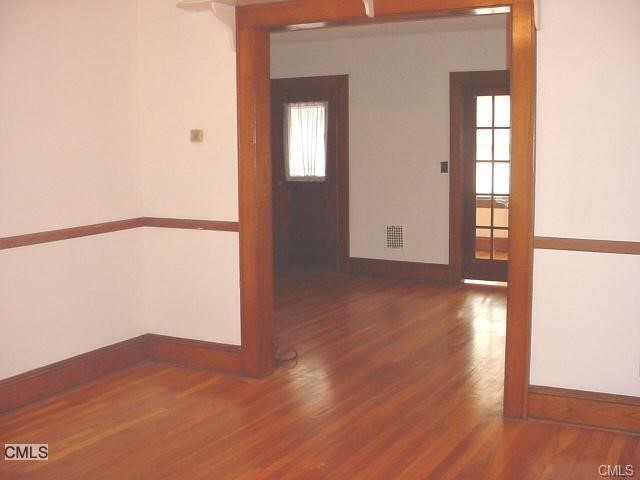 76 Harborview Avenue, Bridgeport, CT 06605