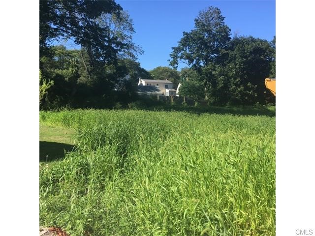 326 Brewster Street, Bridgeport, CT 06605