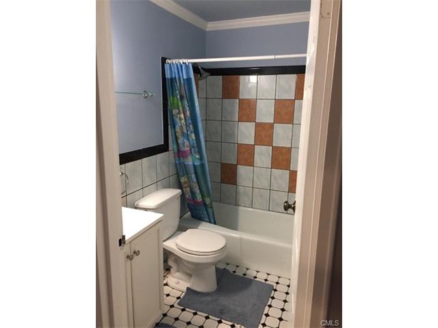 393 Laurel Avenue, Bridgeport, CT 06605