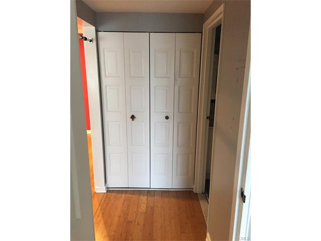 393 Laurel Avenue, Bridgeport, CT 06605