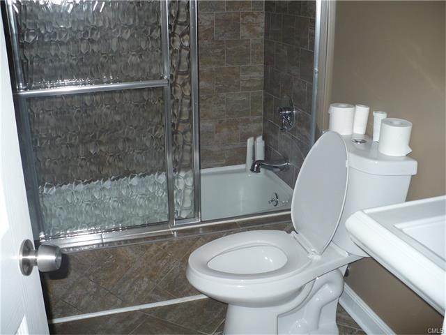 37 Enid Street North, Bridgeport, CT 06606