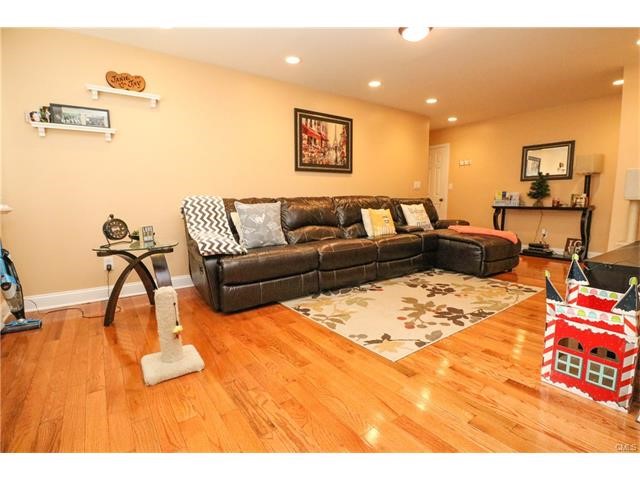 38 Kennedy Drive, Bridgeport, CT 06606