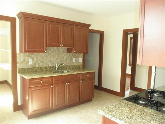 453 Gurdon Street, Bridgeport, CT 06606