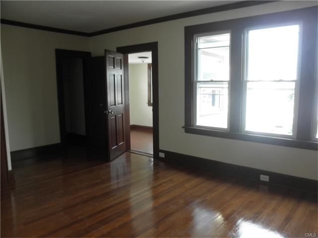 453 Gurdon Street, Bridgeport, CT 06606