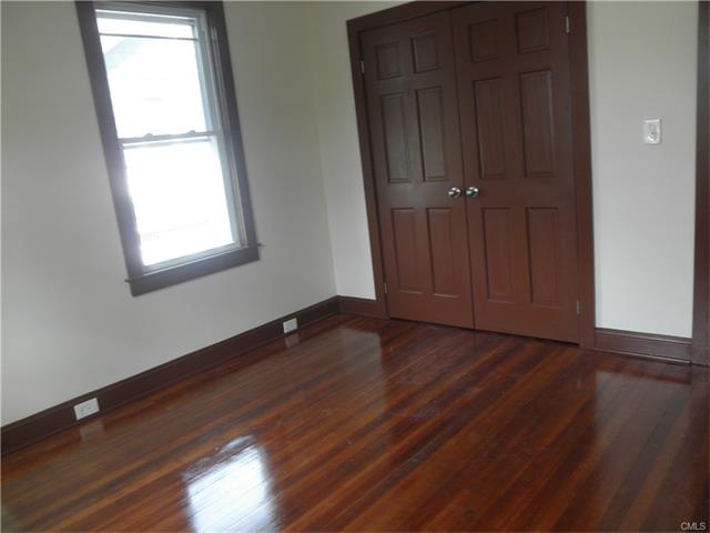 453 Gurdon Street, Bridgeport, CT 06606