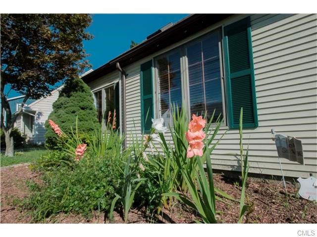 557A Queen Street, Bridgeport, CT 06606