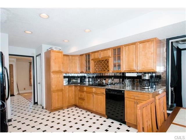 557A Queen Street, Bridgeport, CT 06606