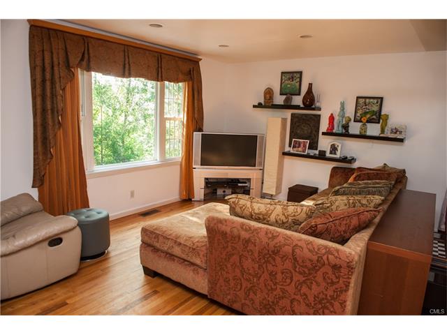 236 Keeler Avenue, Bridgeport, CT 06606