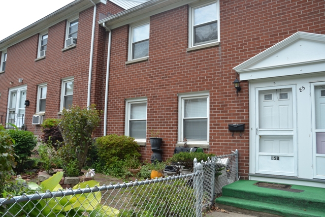85 Karen Court Unit B, Bridgeport, CT 06606