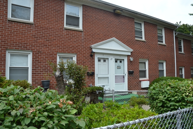 85 Karen Court Unit B, Bridgeport, CT 06606