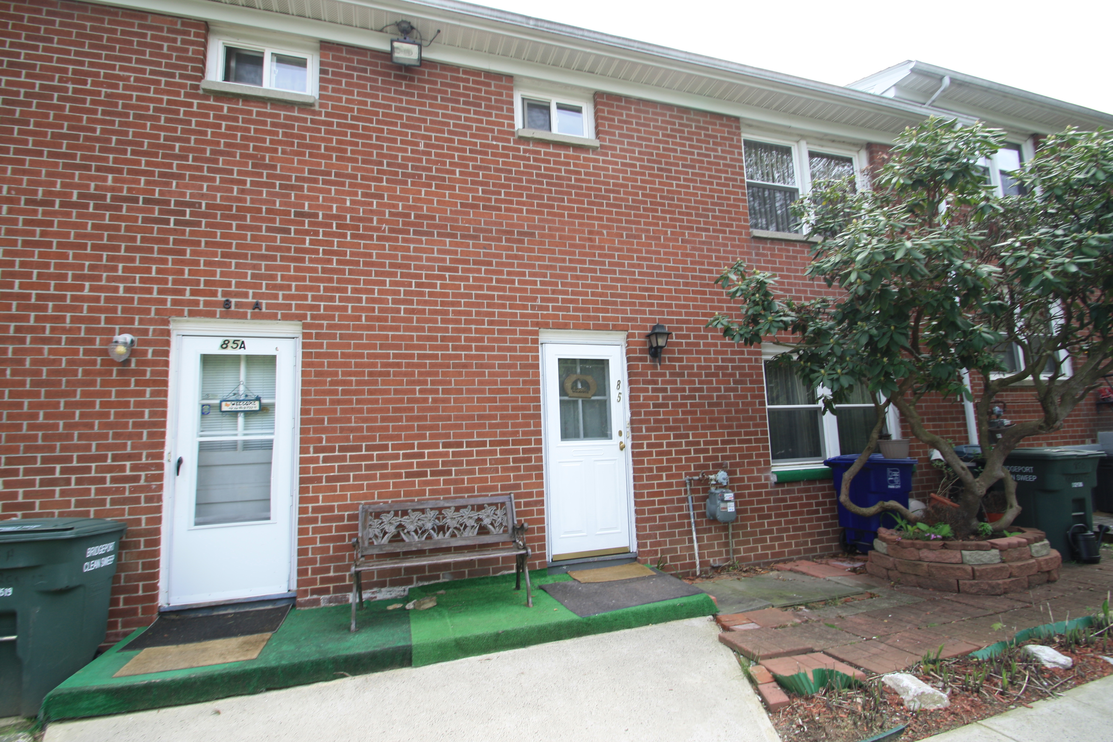 85 Karen Court Unit B, Bridgeport, CT 06606