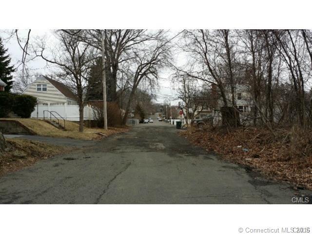 48 Infield St, Bridgeport, CT 06606