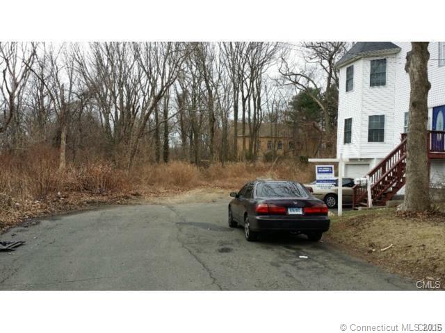 48 Infield St, Bridgeport, CT 06606