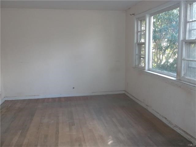 42 Loftus Circle, Bridgeport, CT 06606