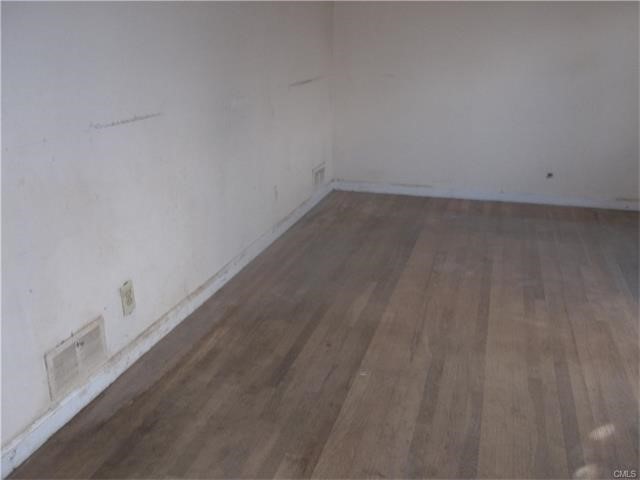 42 Loftus Circle, Bridgeport, CT 06606
