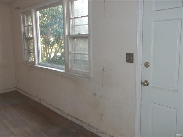 42 Loftus Circle, Bridgeport, CT 06606