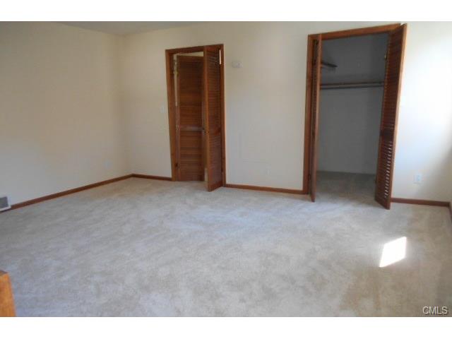 572 Garfield Avenue, Bridgeport, CT 06606