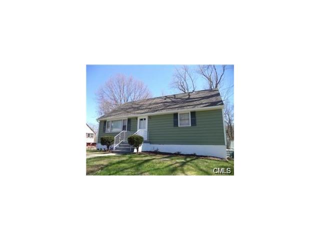 39 Valley Circle, Bridgeport, CT 06606
