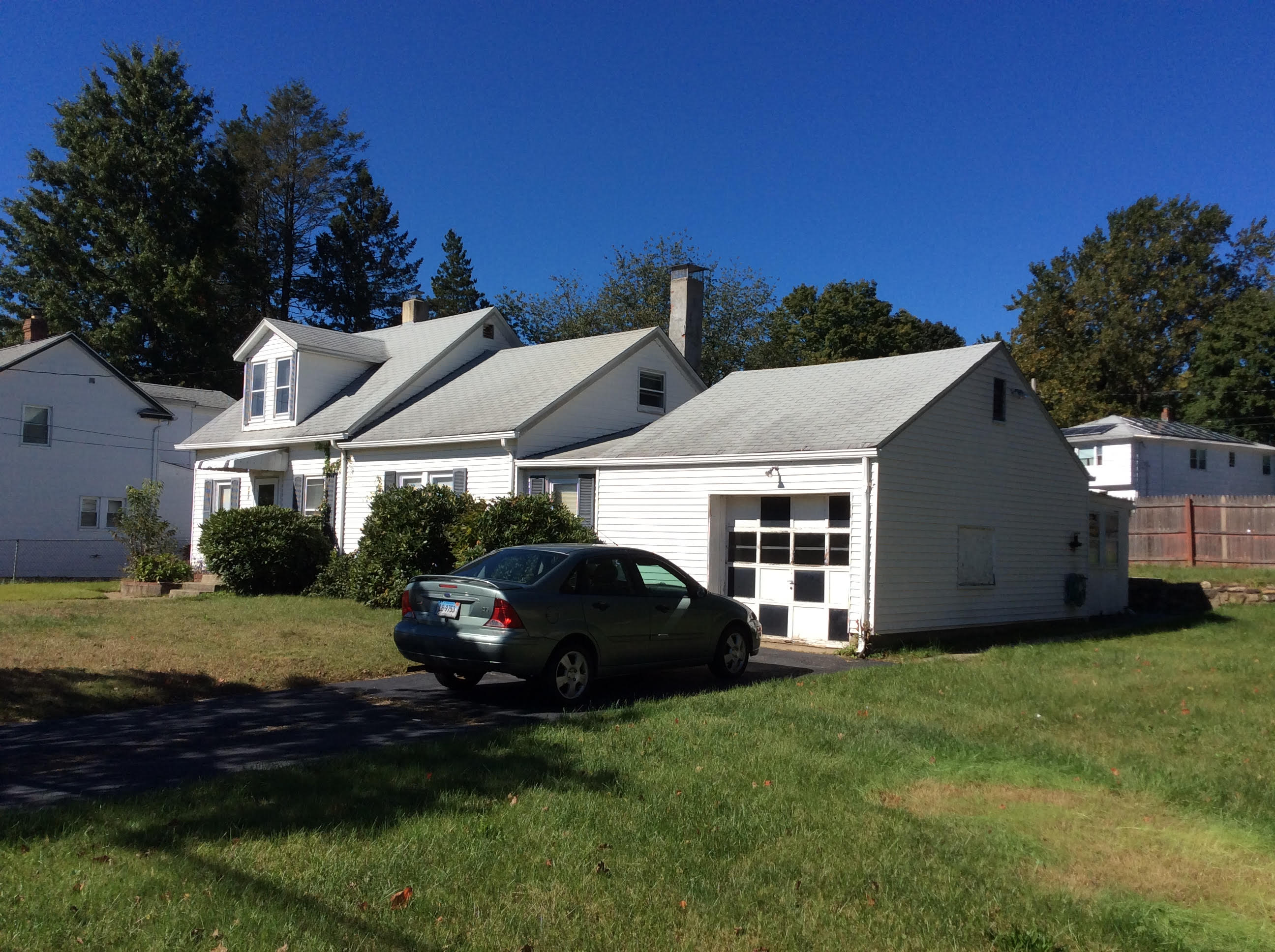 340 Soundview Ave, Bridgeport, CT 06606