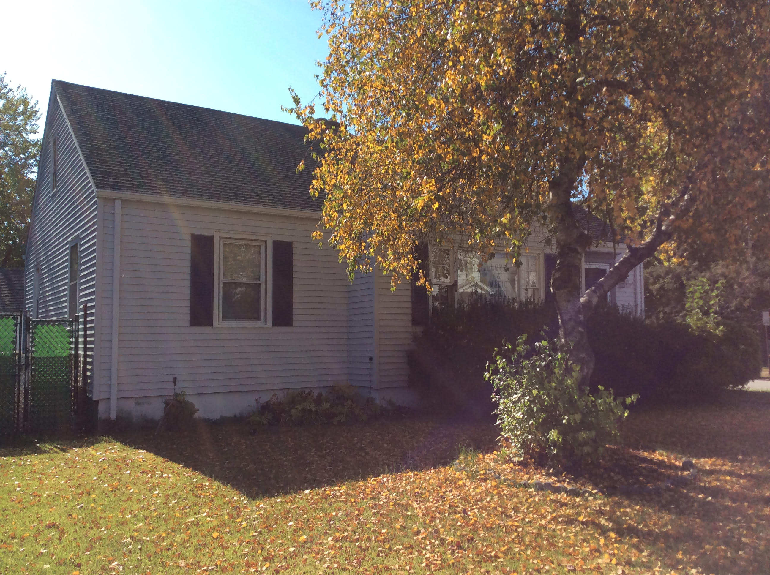 69 Goldenrod Ave, Bridgeport, CT 06606