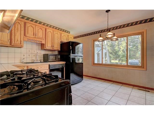 226 Bear Paw Road, Bridgeport, CT 06606