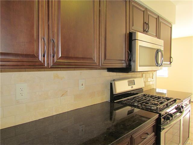 31 Teresa Place, Bridgeport, CT 06606