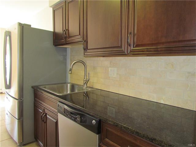 31 Teresa Place, Bridgeport, CT 06606