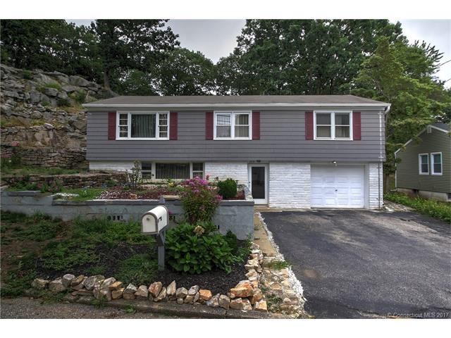 223 Red Oak Rd, Bridgeport, CT 06606