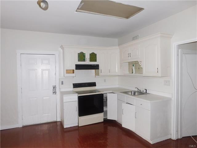 1867 Chopsey Hill Road, Bridgeport, CT 06606