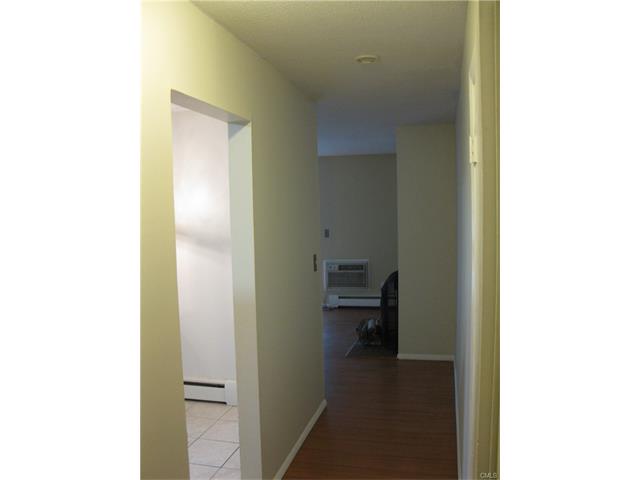 20 Ameridge Drive, Bridgeport, CT 06606