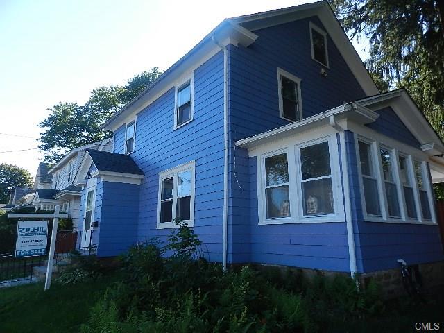55 Stoehrs Place, Bridgeport, CT 06606