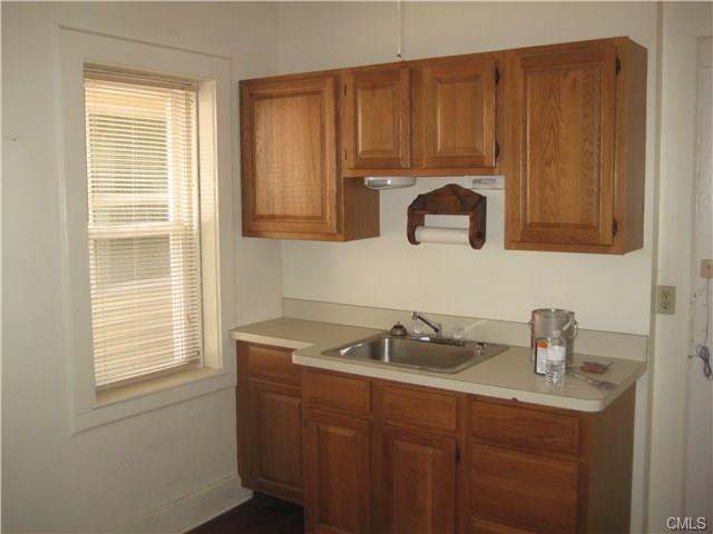 85 Alanson Road, Bridgeport, CT 06607