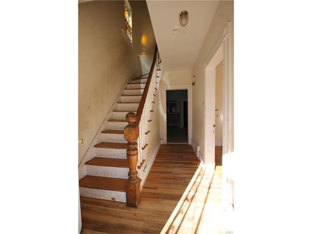 37 Autumn Street, Bridgeport, CT 06608