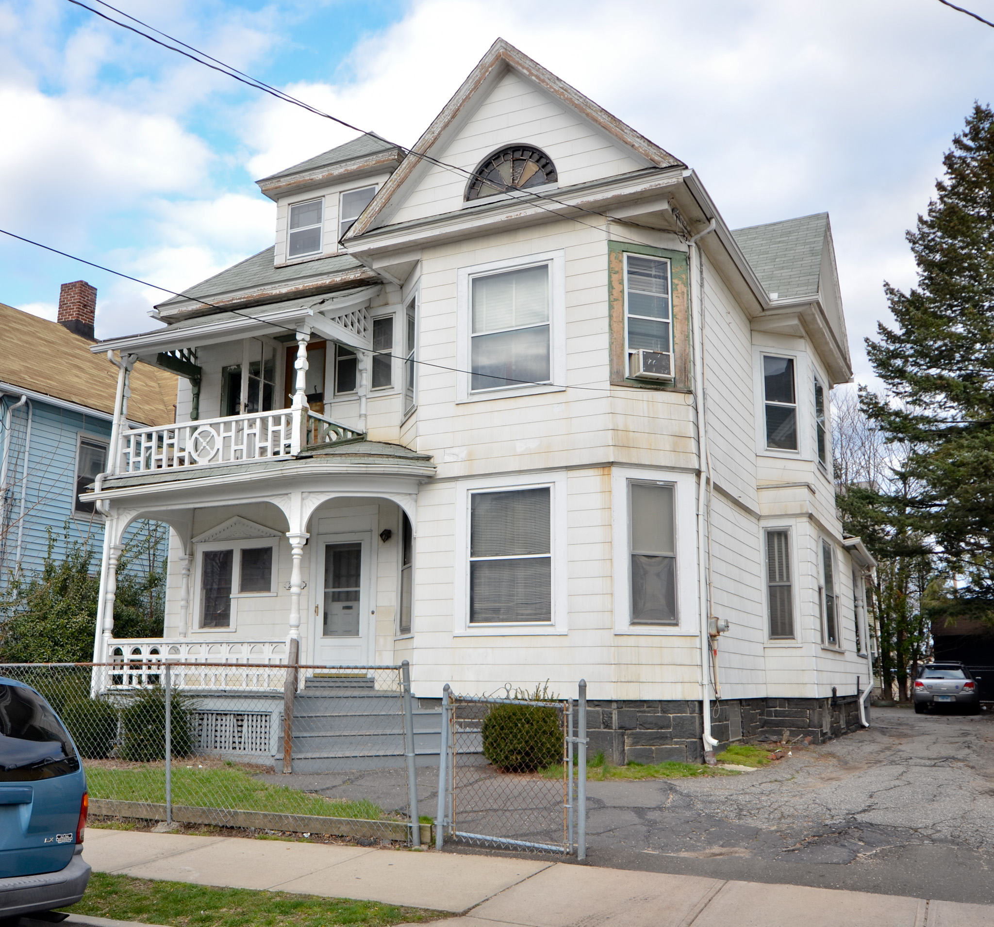 286 Park ST, Bridgeport, CT 06608