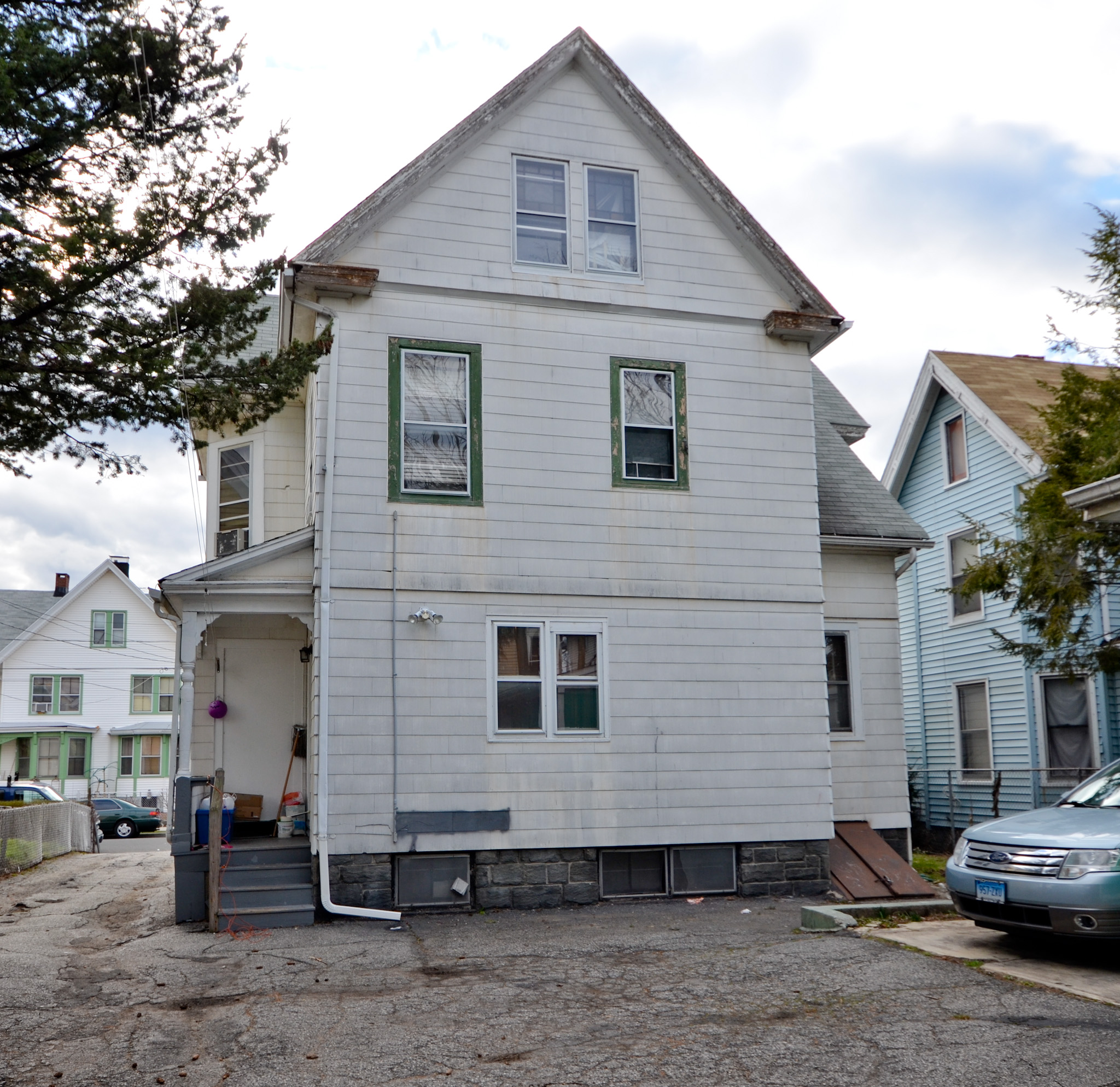 286 Park ST, Bridgeport, CT 06608