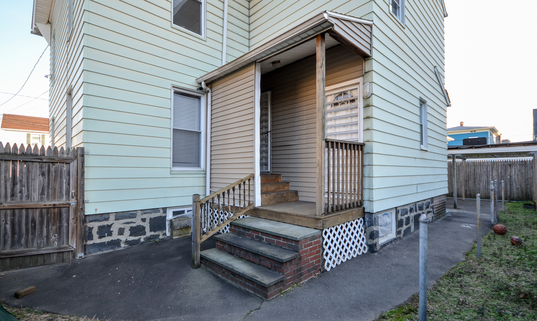 195 Beach Street, Bridgeport, CT 06608