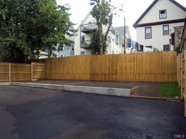 90 Huntington Road, Bridgeport, CT 06608