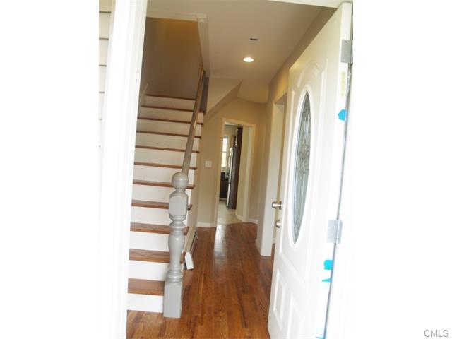90 Huntington Road, Bridgeport, CT 06608