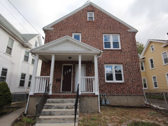 1138 1140 Kossuth SBridgeport, CT, 06608Fairfield County