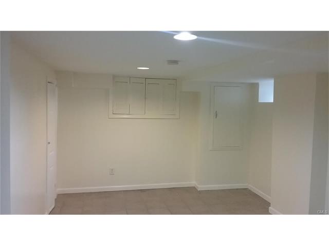 50 Hickory Street, Bridgeport, CT 06610