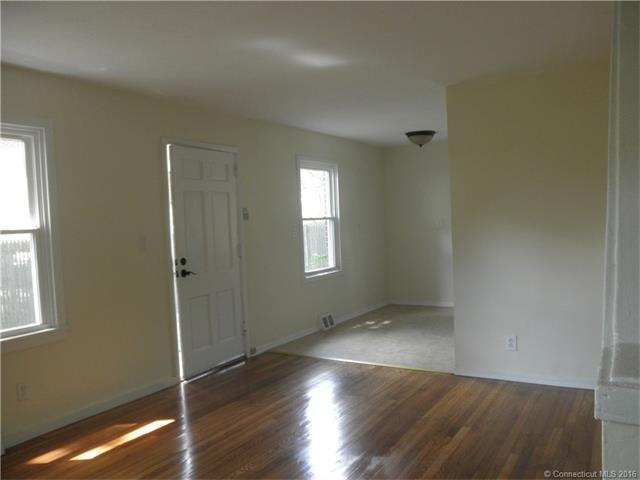 135 Priscilla St, Bridgeport, CT 06610
