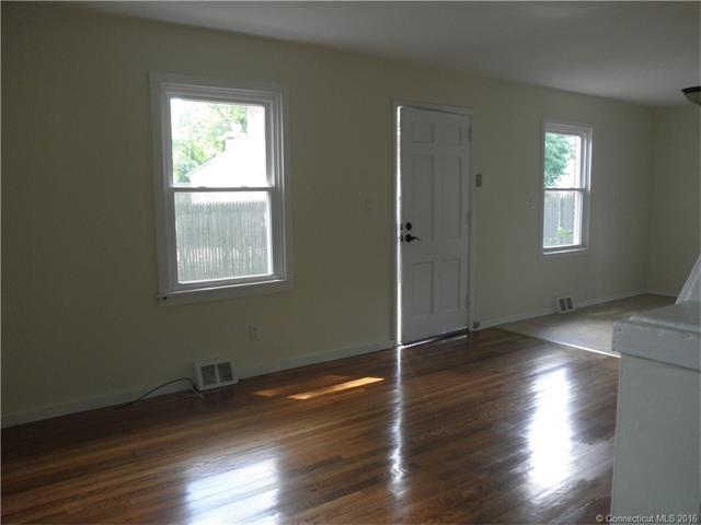 135 Priscilla St, Bridgeport, CT 06610